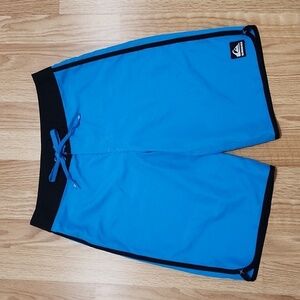 QUIKSILVER Men's 20" Board Shorts Unlined Swimming Trunks Back Pocket Size 28